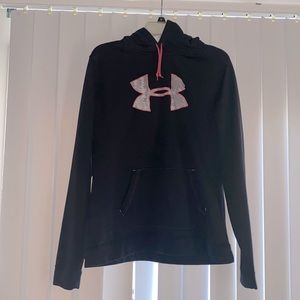 Gently Used! Under Armour Semi-Fitted Women XL Sweatshirt
